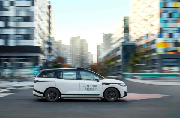 涨配资 百度萝卜快跑与 Uber 达成战略合作, 全球部署数千辆无人驾驶汽车